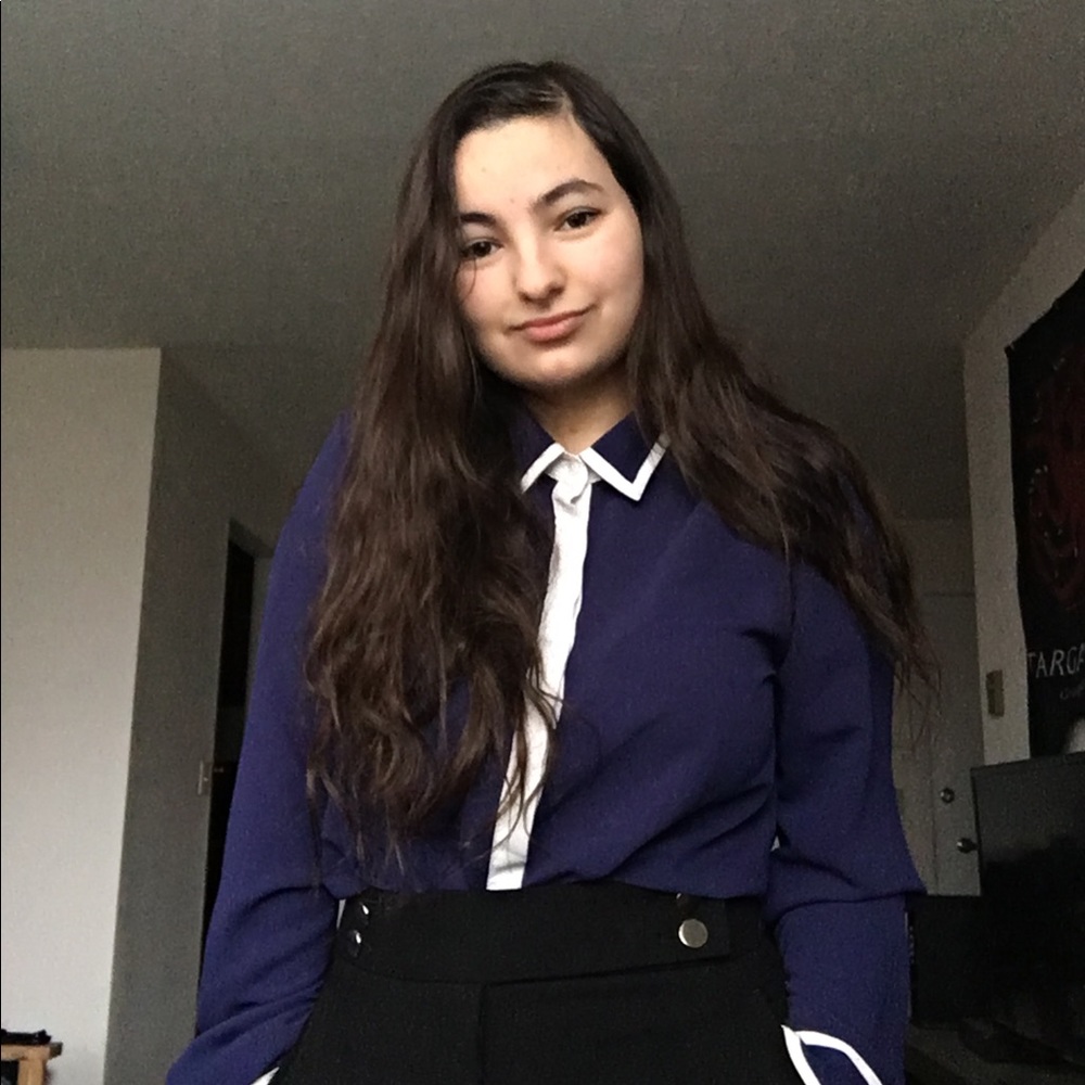 Meet your Posher, Claire